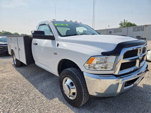 Used 2018 RAM 3500 Tradesman w/ Power & Remote Entry Group RWD image 3