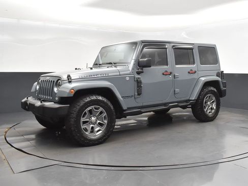 Used 2015 Jeep Wrangler Unlimited Rubicon w/ Connectivity Group image 3