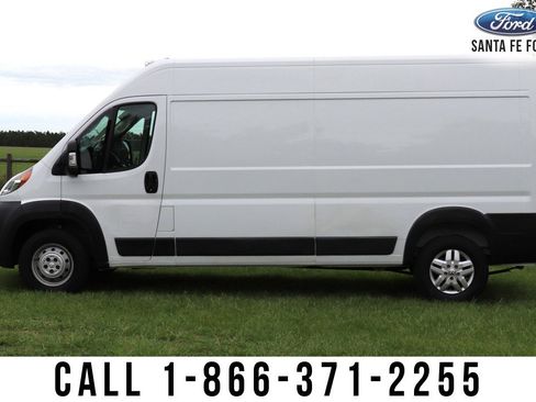 Used 2019 RAM ProMaster 2500 w/ Premium Appearance Group image 5