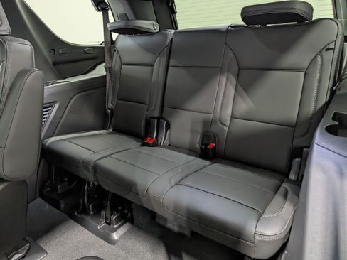 Used 2026 GMC Yukon Denali AWD/4WD image 18