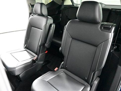 Certified 2021 Volkswagen Atlas SE w/ Panoramic Sunroof Package image 17