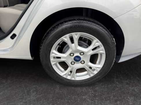 Used 2016 Ford Fiesta SE FWD image 14
