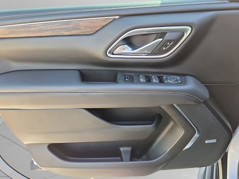 Used 2021 Chevrolet Suburban Premier w/ Premium Package image 26