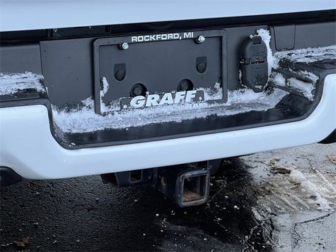 Used 2022 RAM 1500 Big Horn image 9