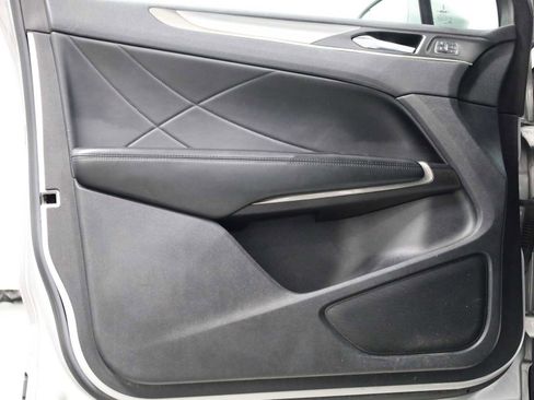 Used 2016 Lincoln MKC Premiere FWD image 16