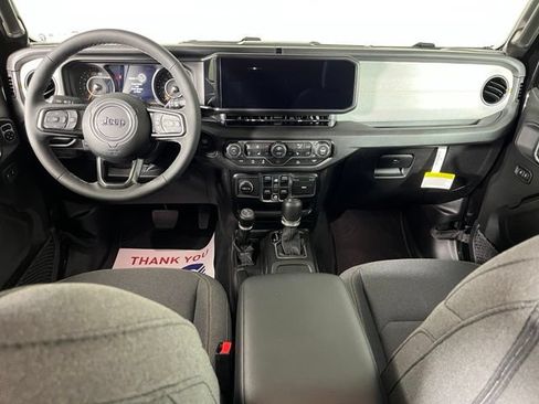 Used 2026 Jeep Wrangler Unlimited Sport AWD/4WD image 39