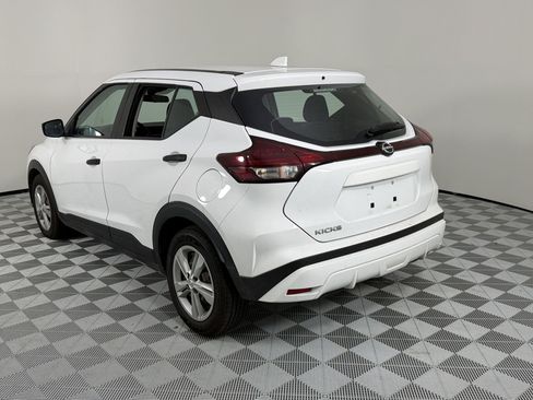 Used 2024 Nissan Kicks S FWD image 3
