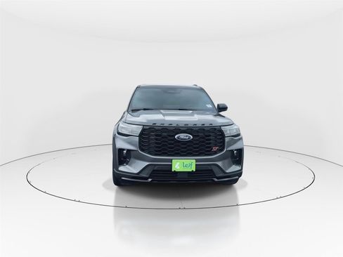Certified 2025 Ford Explorer ST AWD/4WD image 3