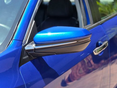 Used 2018 Honda Civic Touring image 8