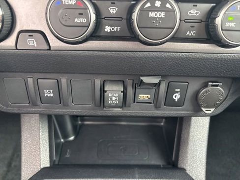 Certified 2023 Toyota Tacoma TRD Sport image 31