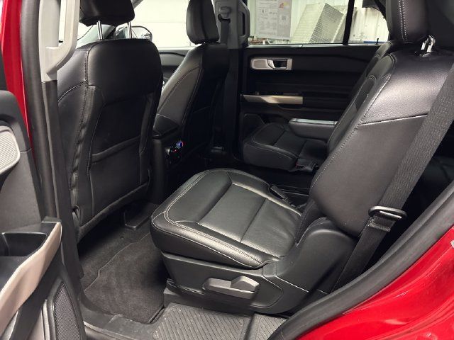 Used 2023 Ford Explorer Limited w/ Limited Technology Package AWD/4WD image 25