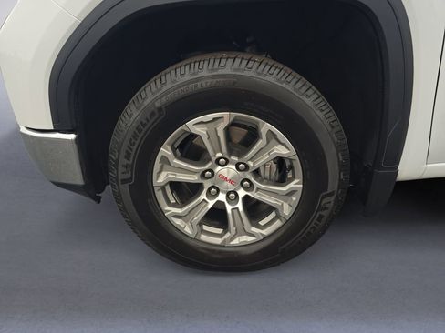 Used 2021 GMC Sierra 1500 4x4 Crew Cab w/ Sierra Value Package image 9