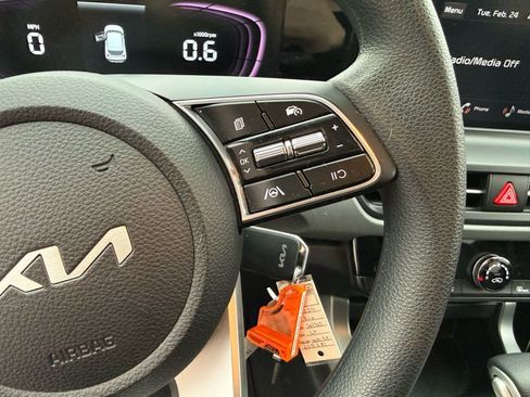 Certified 2024 Kia Seltos LX image 19