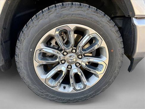 Used 2021 RAM 1500 Laramie w/ Sport Appearance Package AWD/4WD image 17