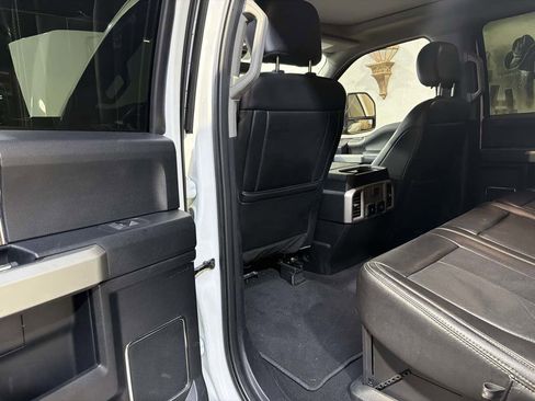 Used 2021 Ford F250 Lariat w/ Lariat Ultimate Package AWD/4WD image 24