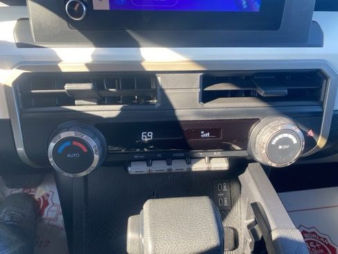 Used 2024 Toyota Tacoma 4x4 Double Cab image 22