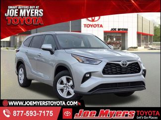 Used 2025 Toyota Highlander LE FWD video 1