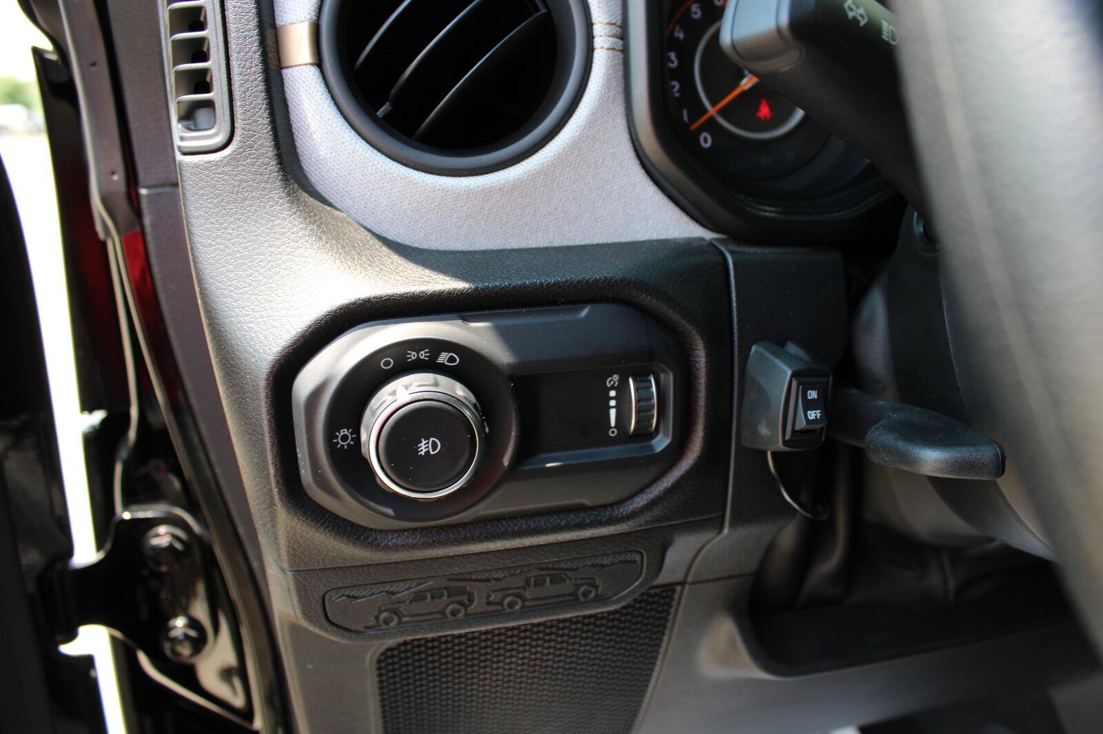 Certified 2024 Jeep Wrangler Unlimited Sport AWD/4WD image 13