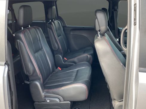Used 2019 Dodge Grand Caravan GT FWD image 24