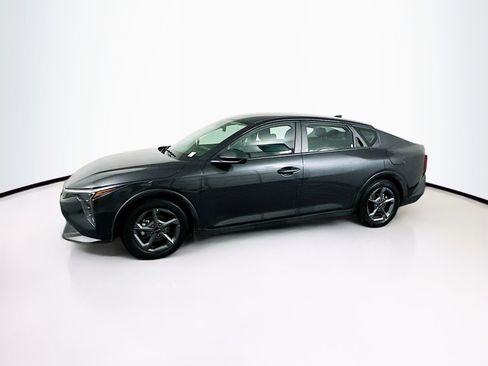 Used 2025 Kia K4 LXS image 4