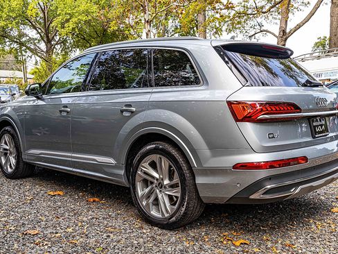 Used 2024 Audi Q7 Premium Plus image 4