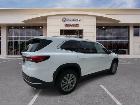 Certified 2025 Buick Enclave Preferred FWD image 14