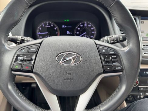 Used 2018 Hyundai Tucson SEL Plus w/ Cargo Package AWD/4WD image 14