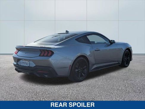 Used 2024 Ford Mustang GT RWD image 5