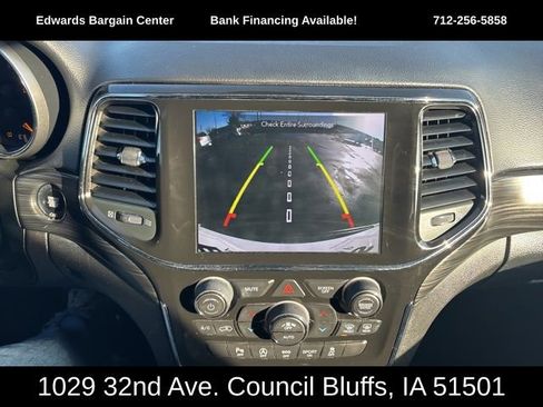 Used 2021 Jeep Grand Cherokee Laredo X image 22