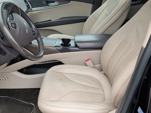 Used 2018 Lincoln MKX Reserve w/ Driver Assistance Package AWD/4WD image 7