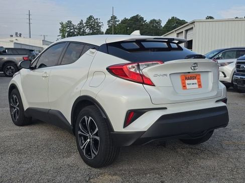 Used 2021 Toyota C-HR LE FWD image 3