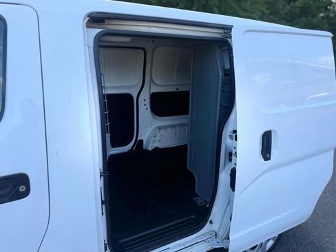 Used 2017 Nissan NV200 SV FWD image 23