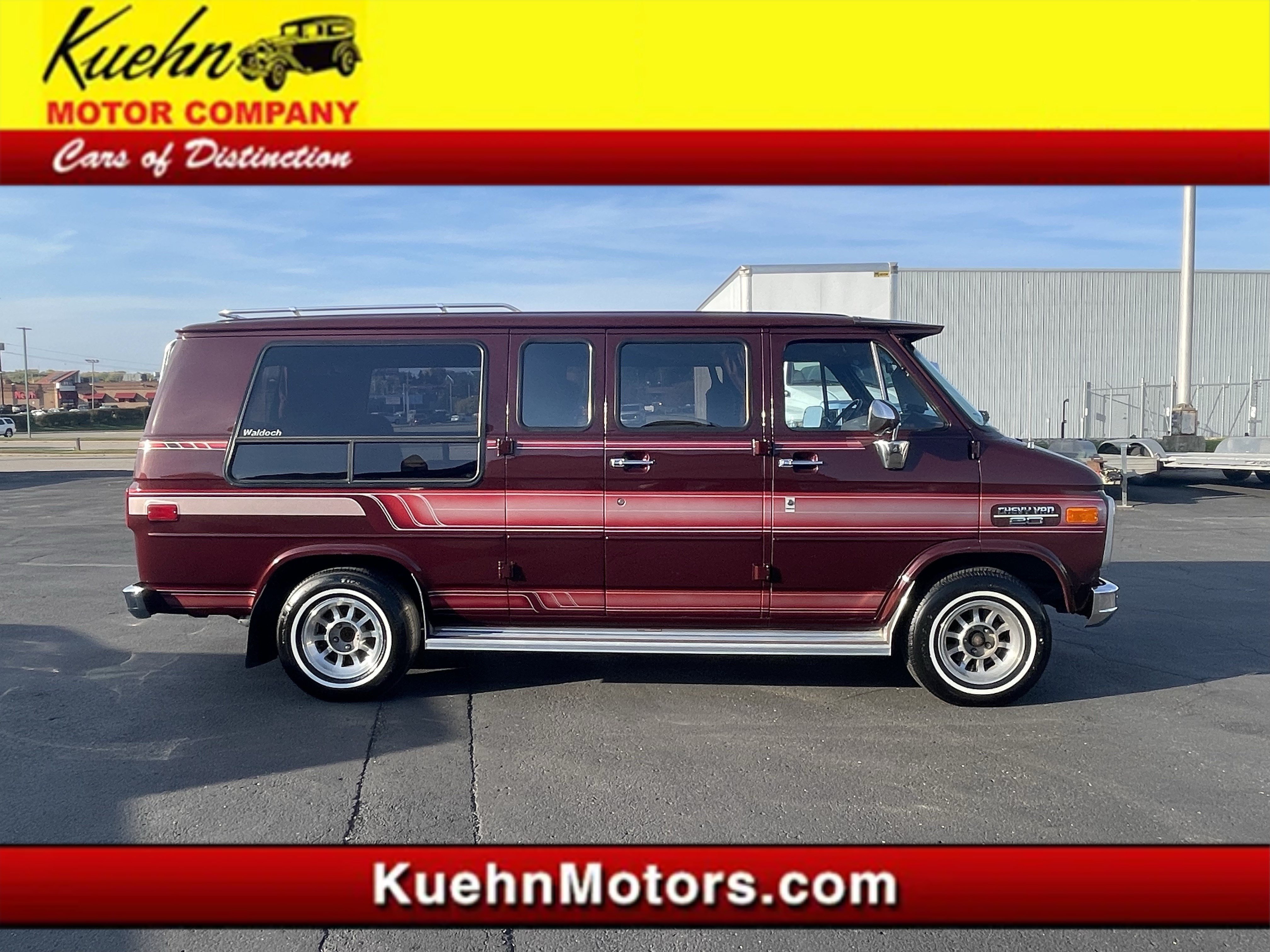 Used 1989 Chevrolet G20 RWD image 1