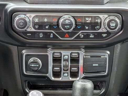 Certified 2022 Jeep Wrangler Unlimited Sport AWD/4WD image 16