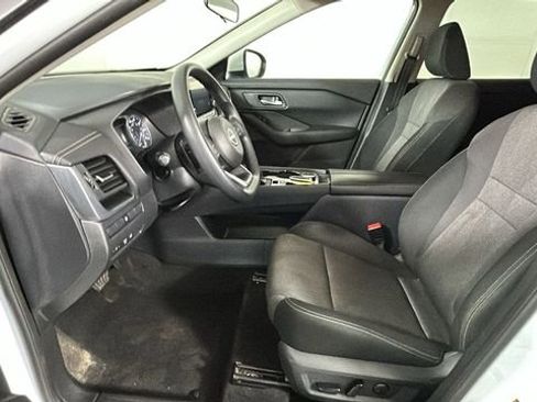 Used 2024 Nissan Rogue SV AWD/4WD image 11