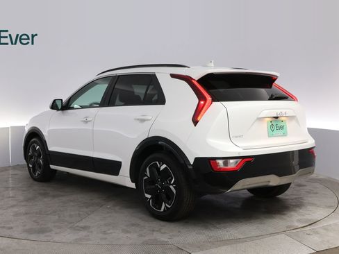 Used 2023 Kia Niro Wind FWD image 17