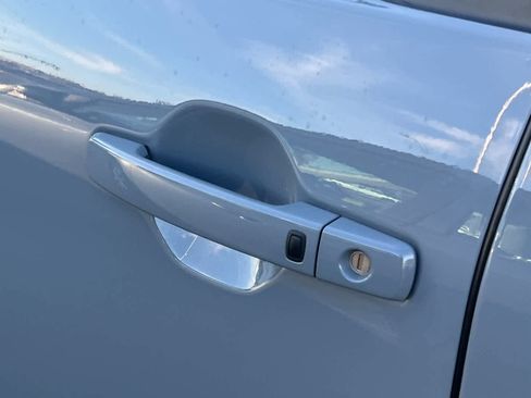 Used 2024 Nissan Frontier PRO-4X w/ Pro Convenience Package image 7