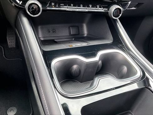 New 2027 Chevrolet Traverse LT w/ Midnight/Sport Edition AWD/4WD image 16