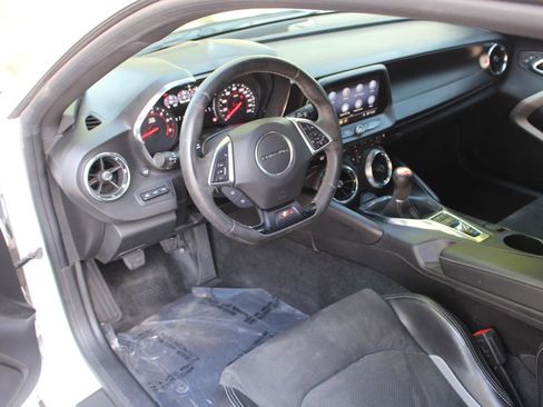 Used 2019 Chevrolet Camaro SS image 7