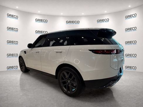 Used 2024 Land Rover Range Rover Sport SE AWD/4WD image 5