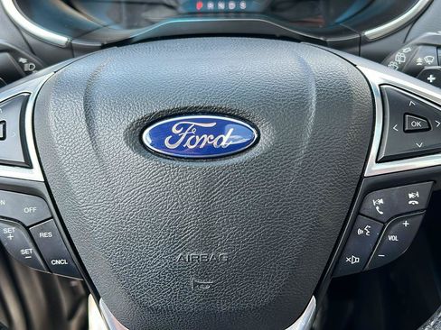 Used 2015 Ford Edge Titanium w/ Equipment Group 302A AWD/4WD image 32