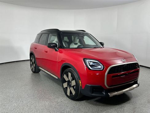 Used 2025 MINI Cooper Countryman S w/ Comfort Package Max AWD/4WD image 3