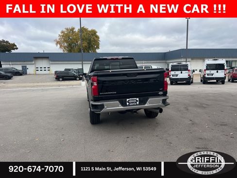 Used 2025 Chevrolet Silverado 2500 LT w/ Safety Package image 14