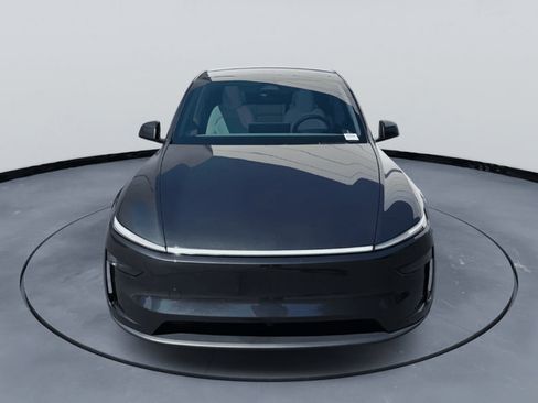 Used 2026 Tesla Model Y Long Range AWD/4WD image 2
