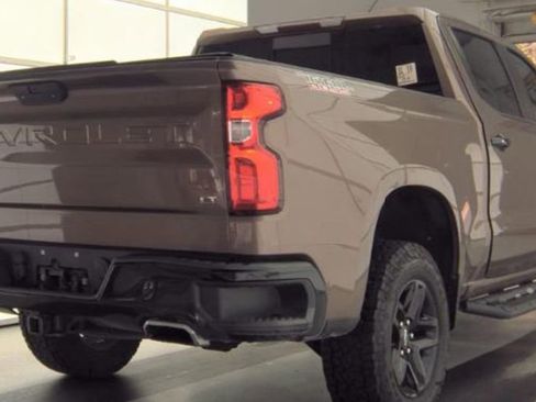 Used 2019 Chevrolet Silverado 1500 LT Trail Boss image 3