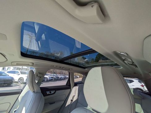 Certified 2026 Volvo XC60 B5 Ultra w/ Protection Package Premier AWD/4WD image 21