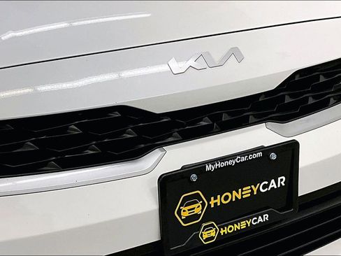 Used 2023 Kia Forte LXS image 32