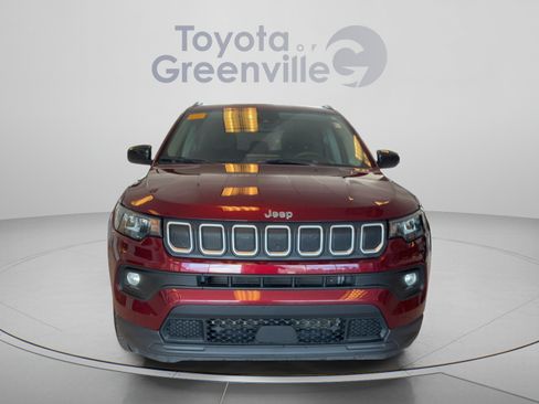 Used 2022 Jeep Compass Latitude FWD image 9