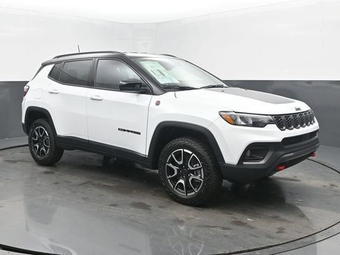 New 2026 Jeep Compass Trailhawk image 7