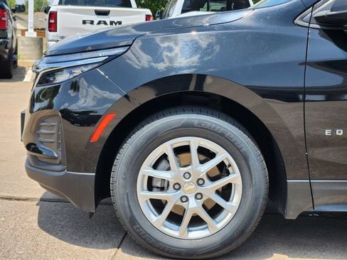 Used 2022 Chevrolet Equinox LS w/ LS Convenience Package FWD image 9